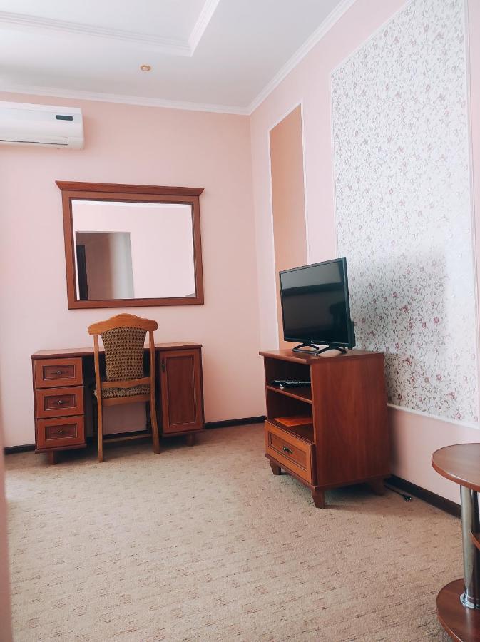 Готель Преміум Lviv Exteriör bild